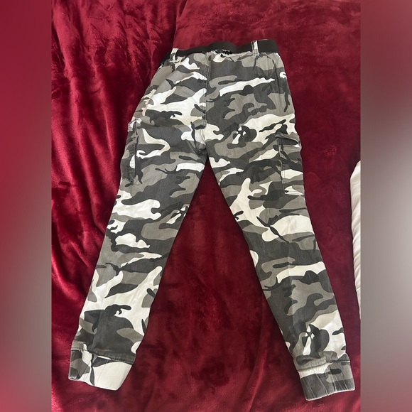 Almost Famous grey and white pants, sizeXL - Picture 5 of 6